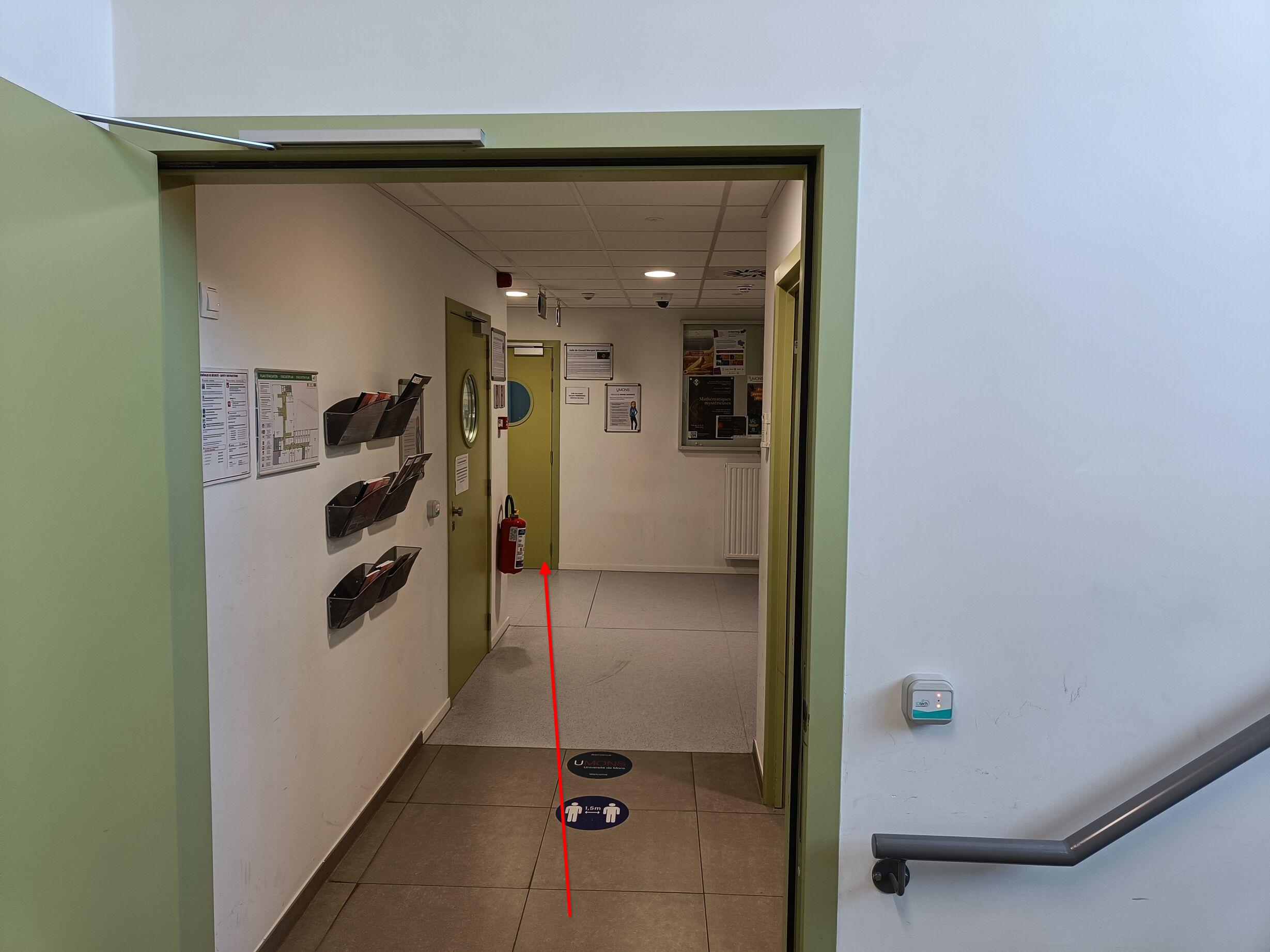 Entrée de l'étage photo de l'entrée de l'étage, le mirzakhani est juste en face